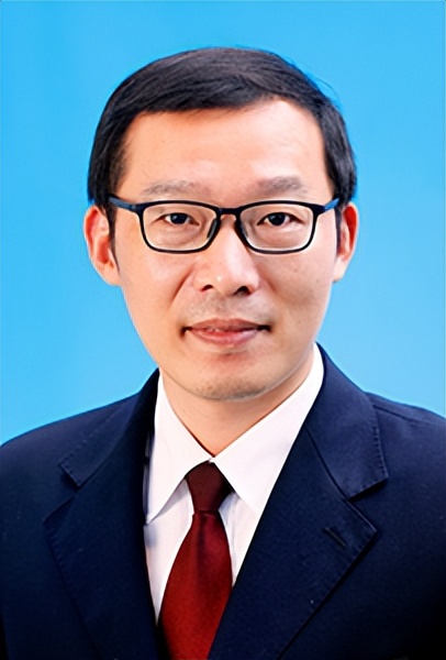 以人民为中心提高依法履职能力,坚持新思想领航促进高质量履职