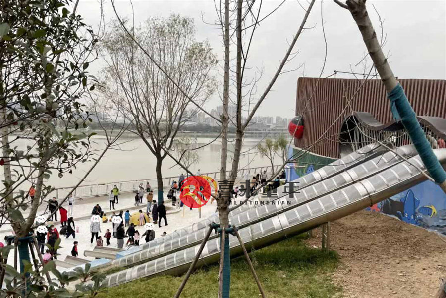 定制儿童滑梯价格怎么样,定做不锈钢滑梯