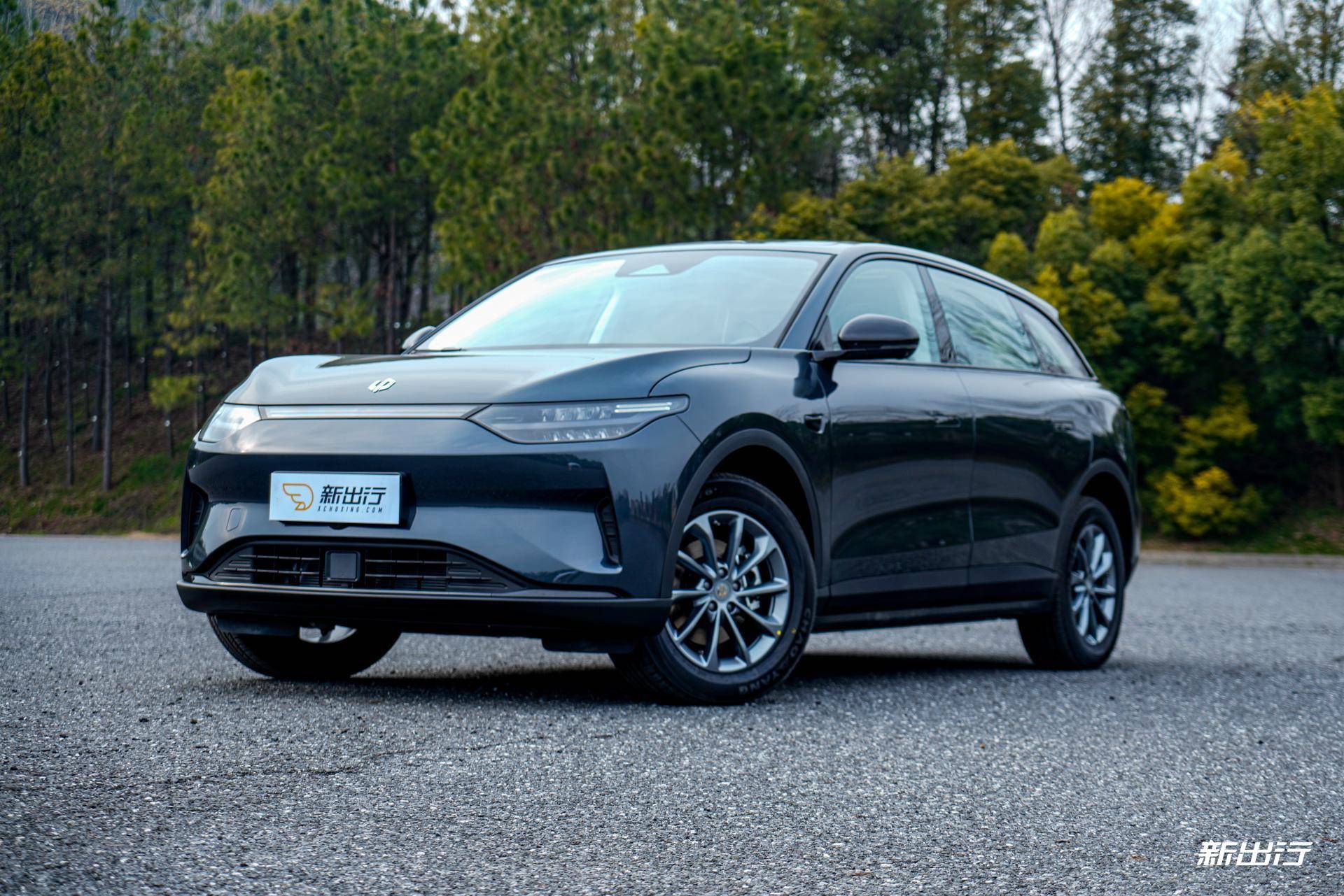 15万的中型SUV体验如何？静态实拍零跑23款C11