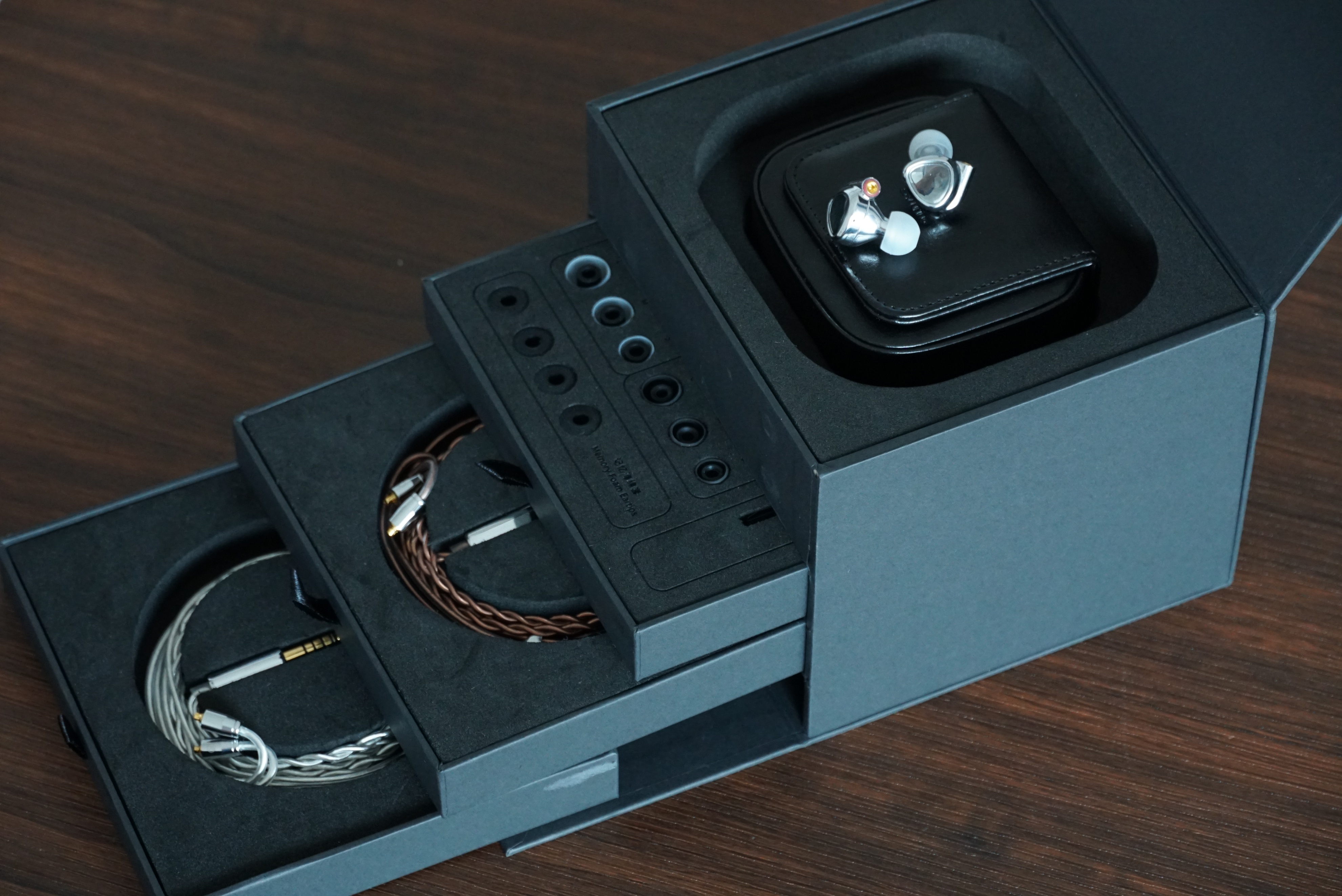 这一次让我们告别TWS，50到2万元，2023半年度高音质有线耳机图鉴