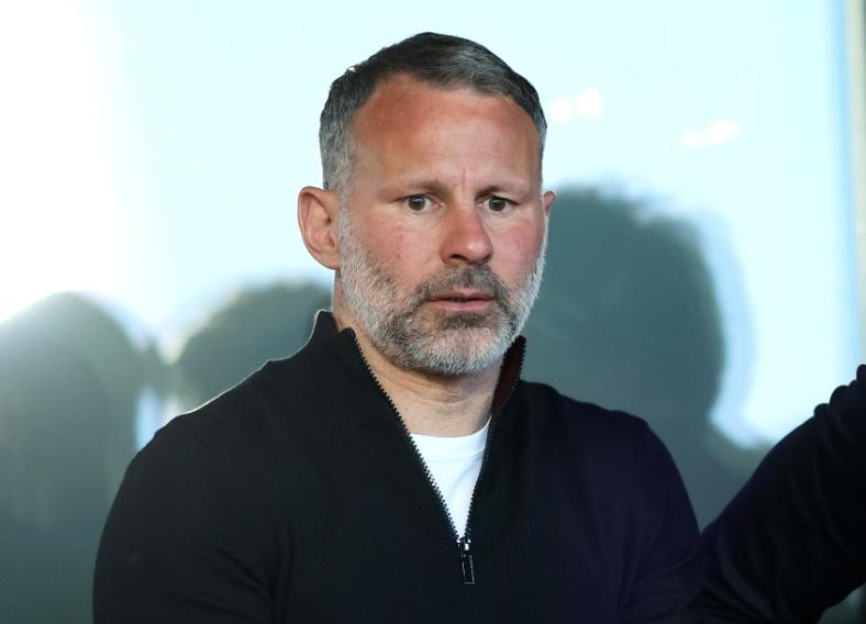 210万，49岁吉格斯买房：讨33岁女友欢心，开启同居生活