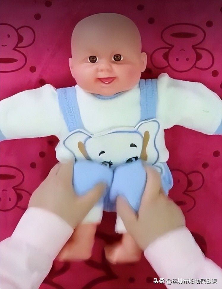 新生儿胀气哭闹时怎样快速排气,新生儿肚子胀气哭闹如何快速消除