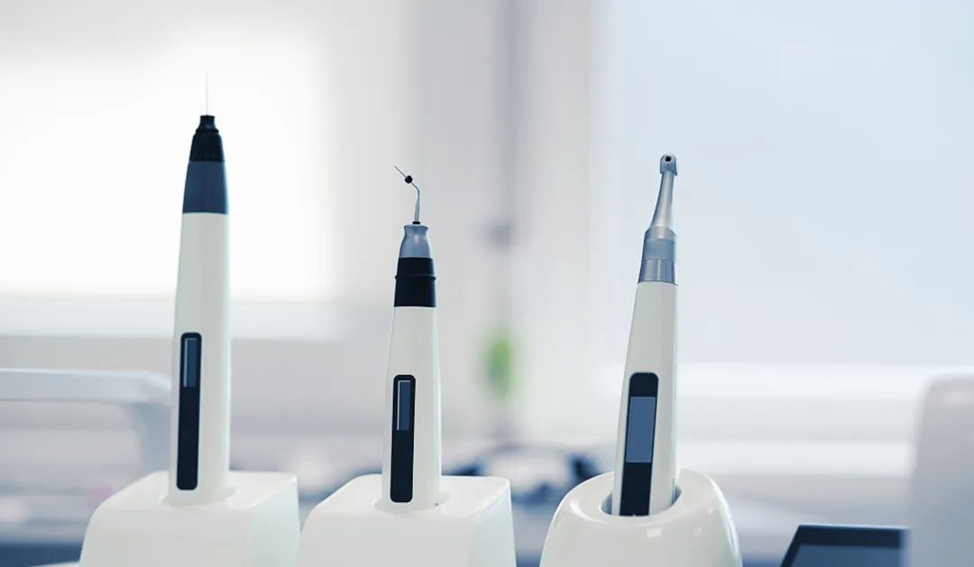 牙科电动无油空压机是什么,牙科专用空压机都是几个压