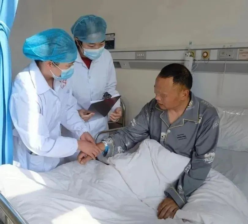 昆明医院抢救,昆明延安医院创伤外科