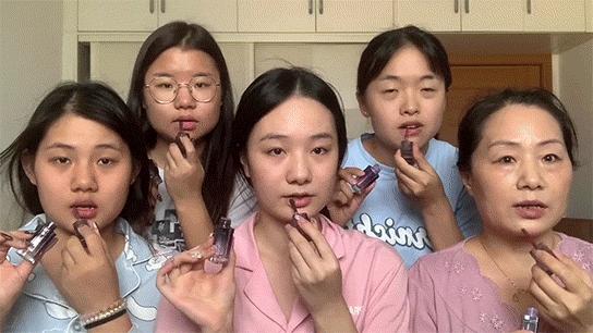 地铁时髦的上海阿姨,地铁上海阿姨