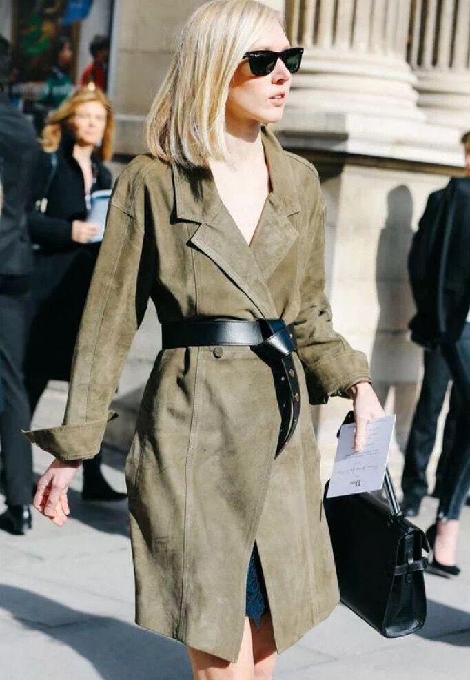 今年最火风衣柔软面料风衣,今年流行的皮风衣