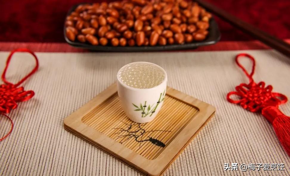 中国人去日本旅行喝酒,为何大量日本游客涌入中国