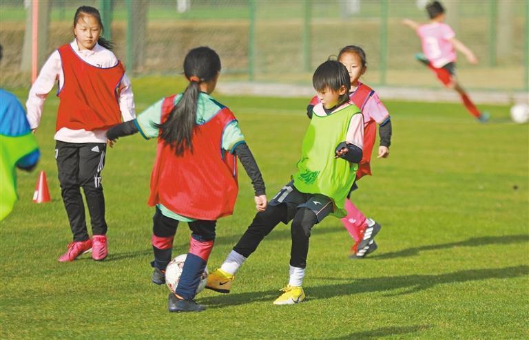 校园足球生机勃勃,陕西体育运动学校足球