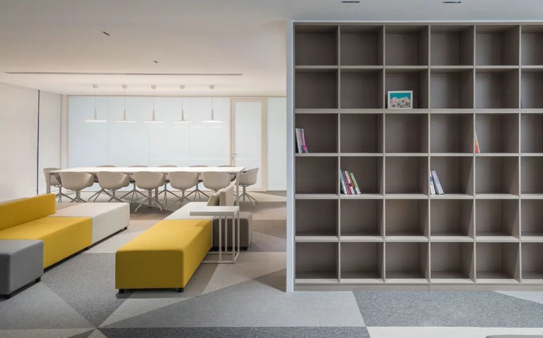 小户型办公室加展厅装修,合肥复式办公室装修