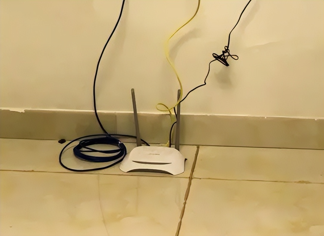 免费装的宽带靠不靠谱,为什么宽带明明正常却找不到wifi