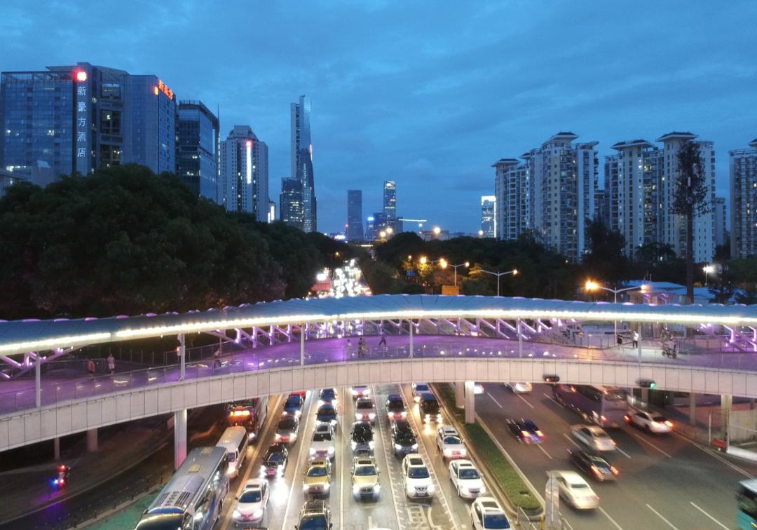 我在深圳做代驾：皇冠车主多土著，奔驰宝马最辛苦