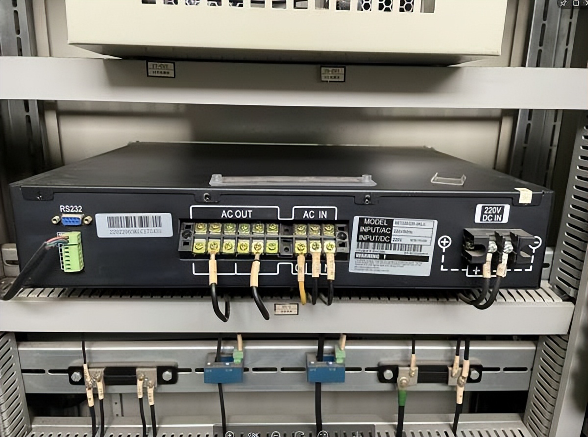 逆变器输出电压和直流母线的关系,工频逆变器的波形和什么有关