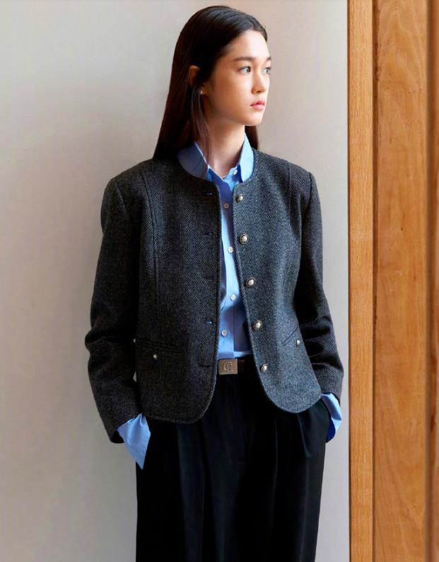 脱掉羽绒服穿什么外套,脱下加厚不想洗的羽绒服