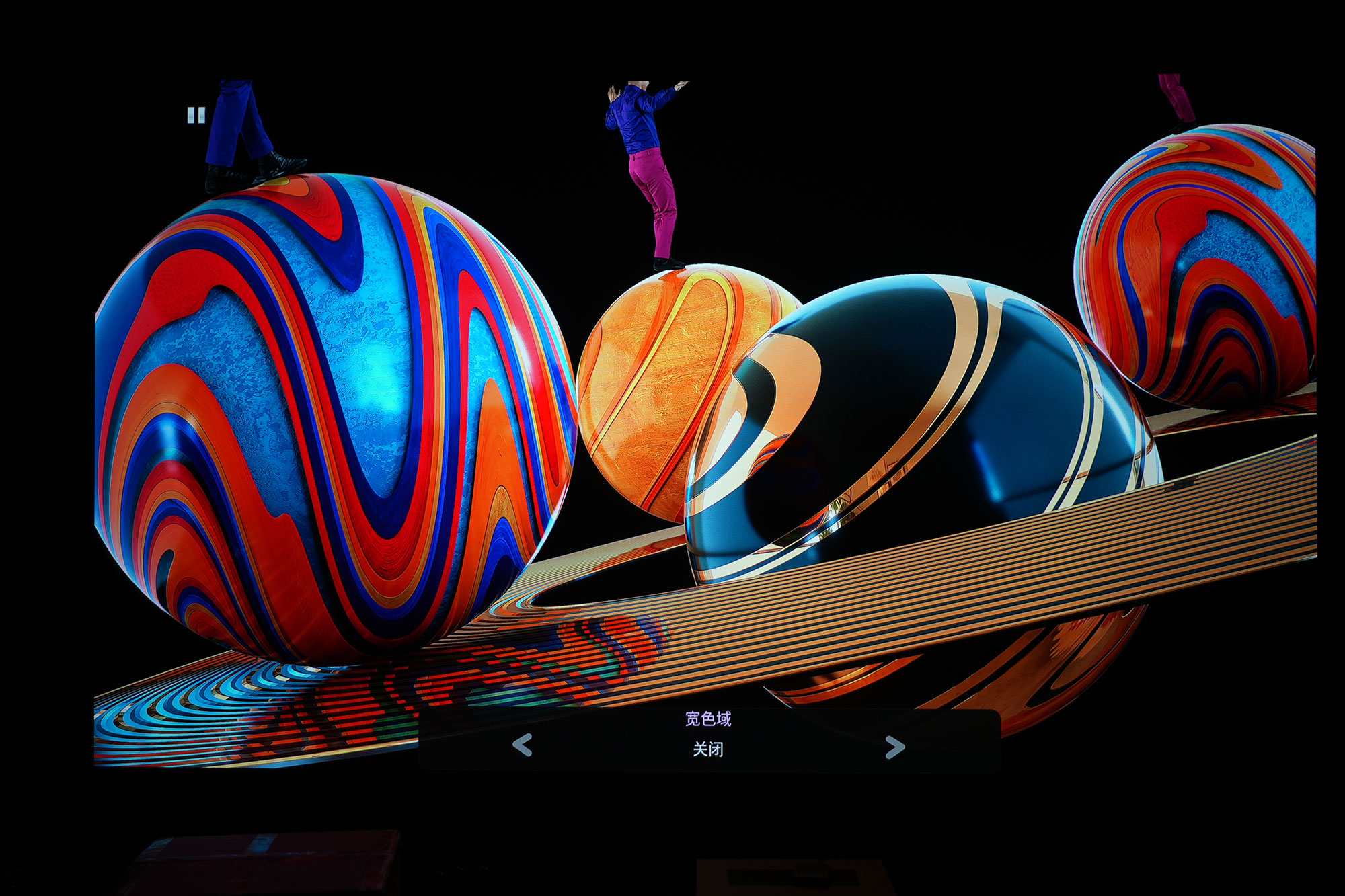 爱普生tz3000和明基4550,同价位投影仪和显示器