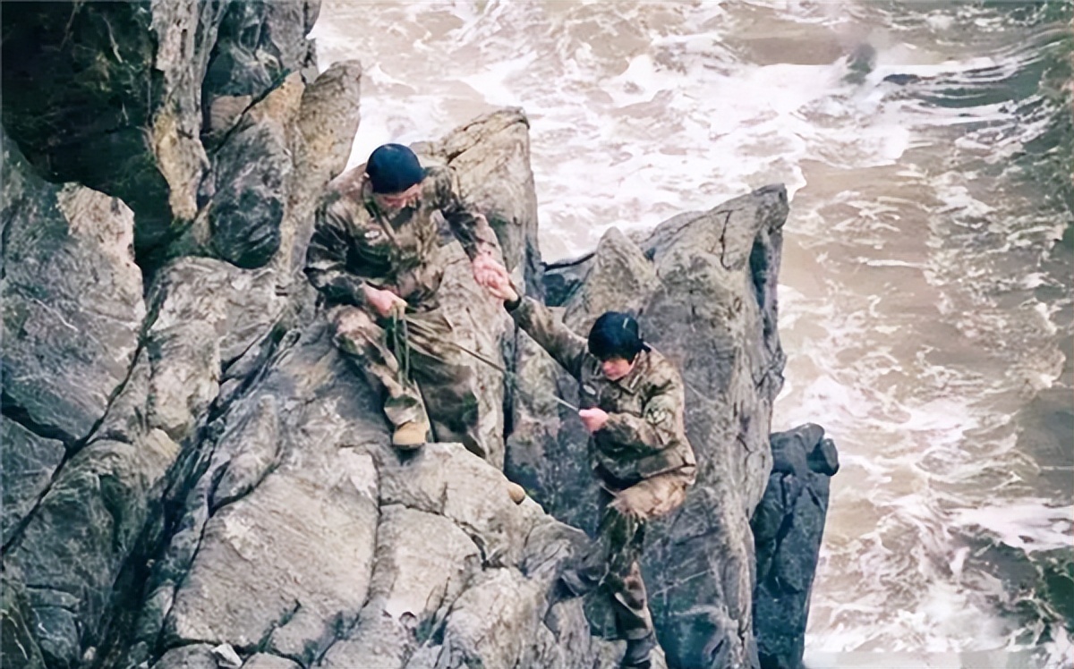 夫妻独守荒岛32年,夫妻坚守32年无人岛