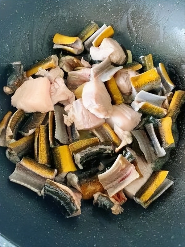 黄鳝与肉红烧如何制作,红烧黄鳝的做法家常菜