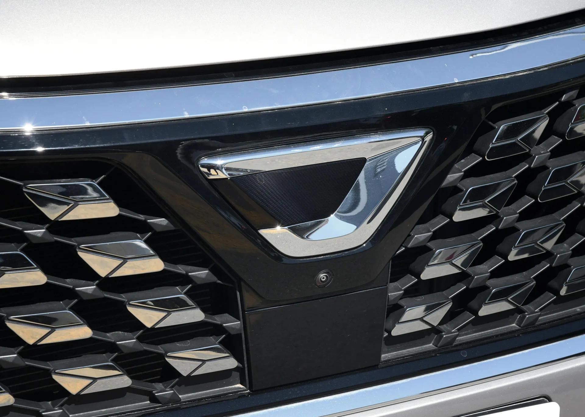 捷达vs7x德系中型suv,捷达suv新款vs7后备箱放平