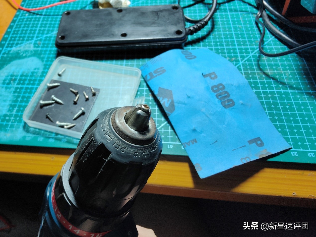 网友从3000公里外寄给我一台小霸王?拆解和修复