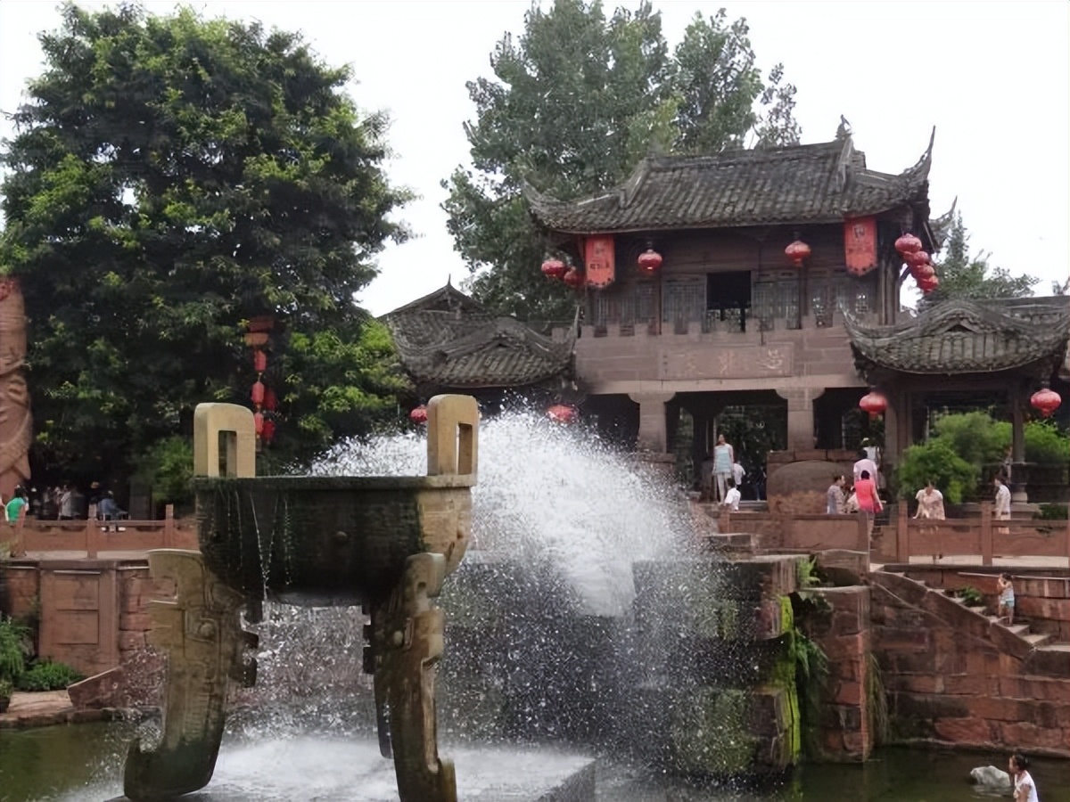 成都到青岛自驾游住宿攻略,成都旅游住宿攻略及费用