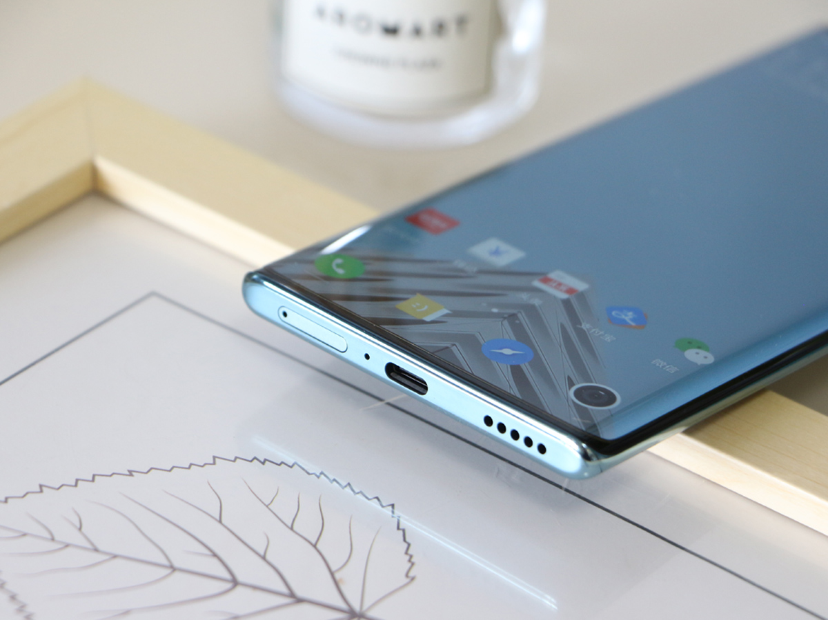 荣耀70评测：颜值才华兼备，旗舰IMX800要你好看，五星好“屏”