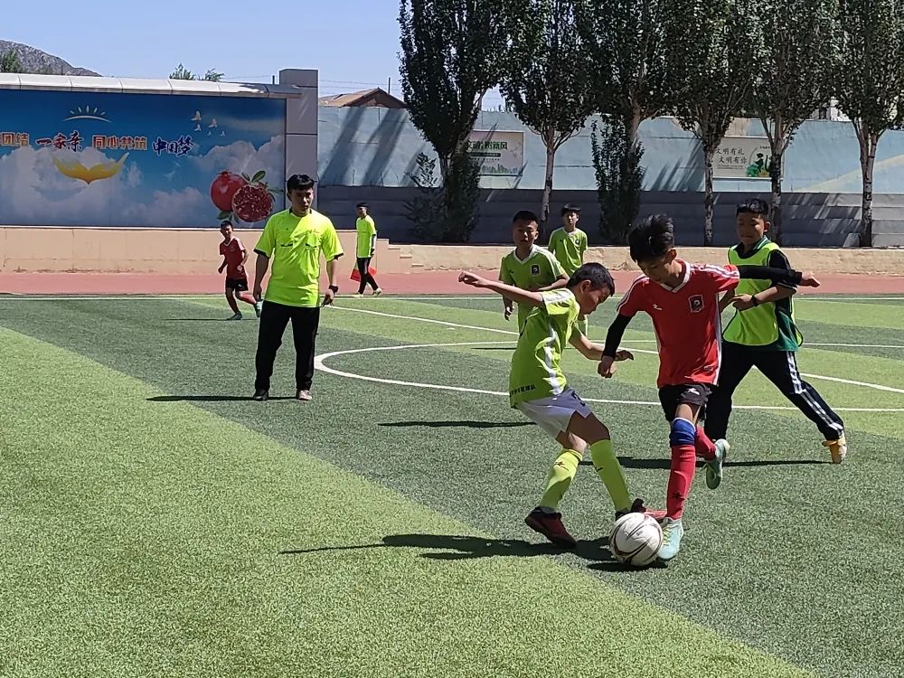 青山小学足球赛,包头市市长杯小学足球比赛