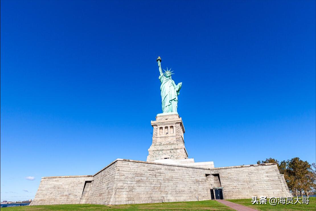 船到美国，船员体验当地人的生活，一升汽油一块钱，真是差距大