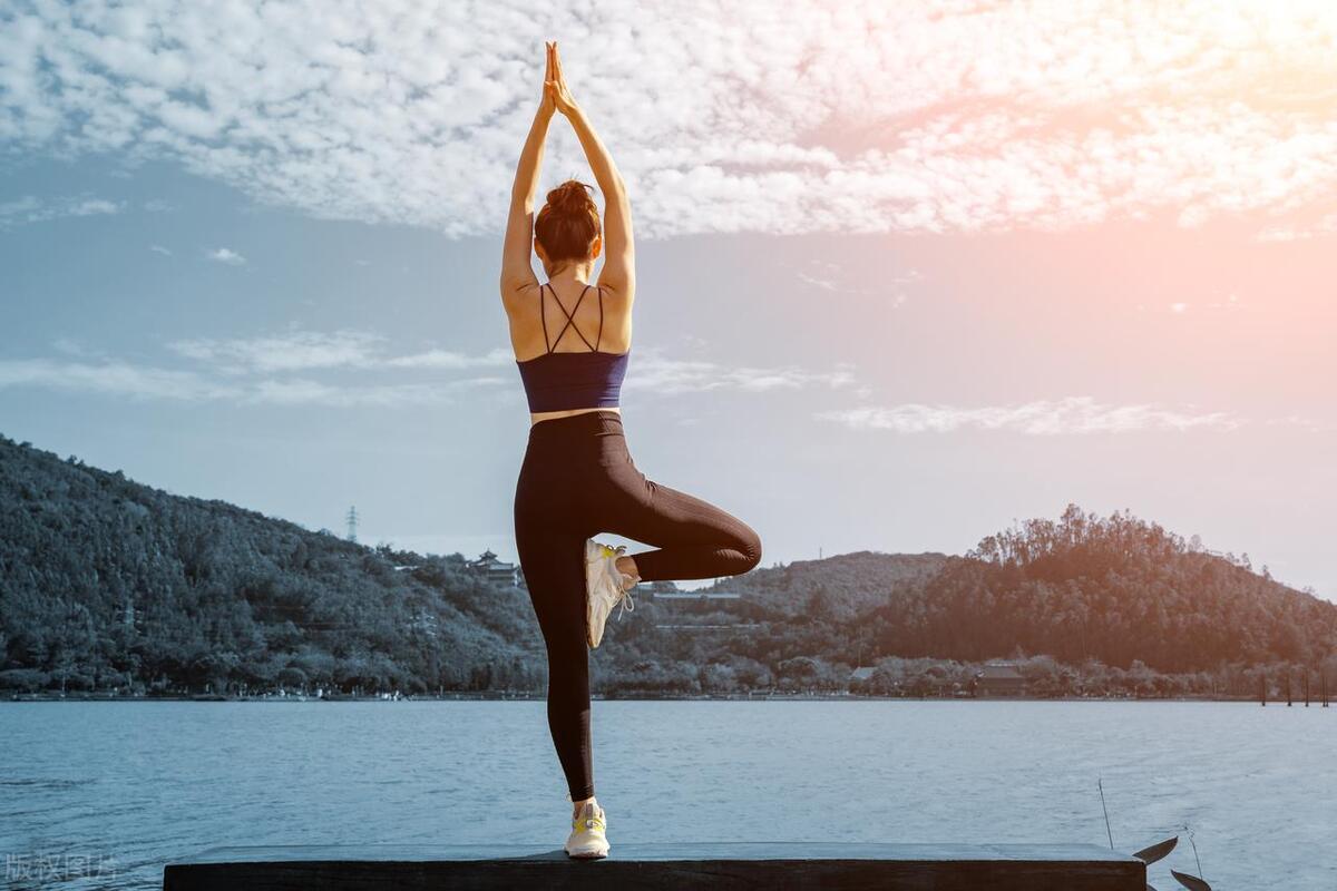 世界人民都爱看的“美腿文化”，如何优雅的看腿？