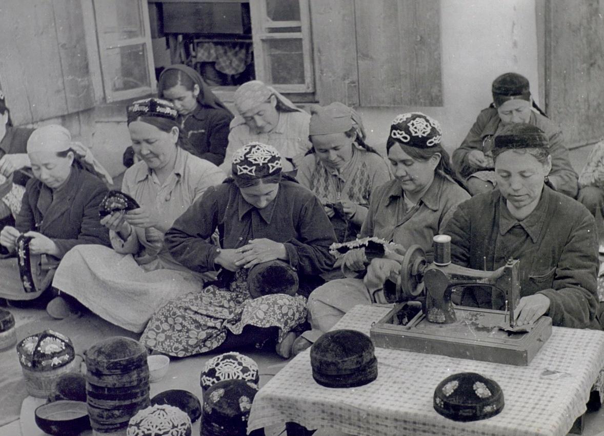 日军兽行：当着男人的面玷污了女儿，临走还残忍割下妻子乳房