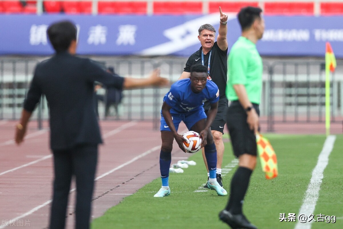 三镇球员阿齐兹受罚,阿齐兹被足协追罚