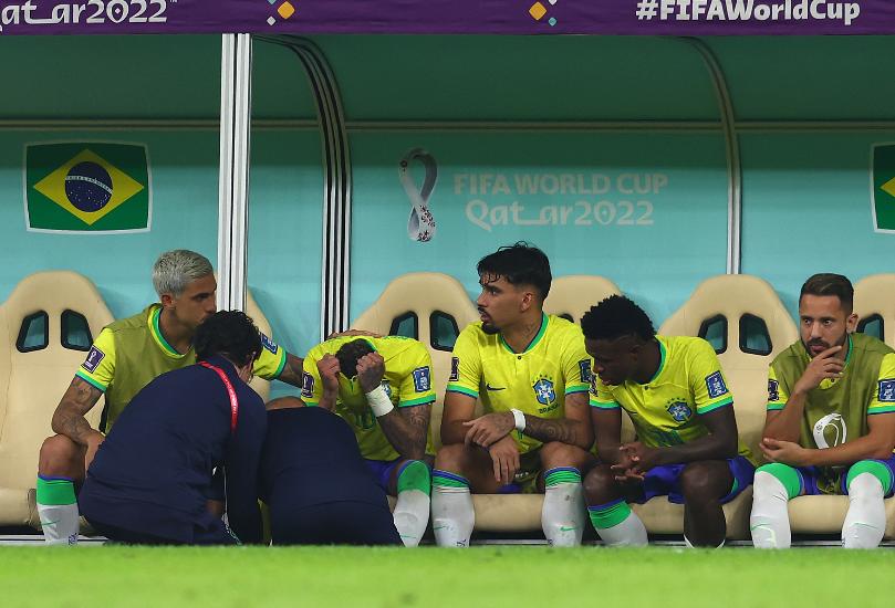 巴西零封塞尔维亚，边后卫不仅防守顶级，更具有进攻作用