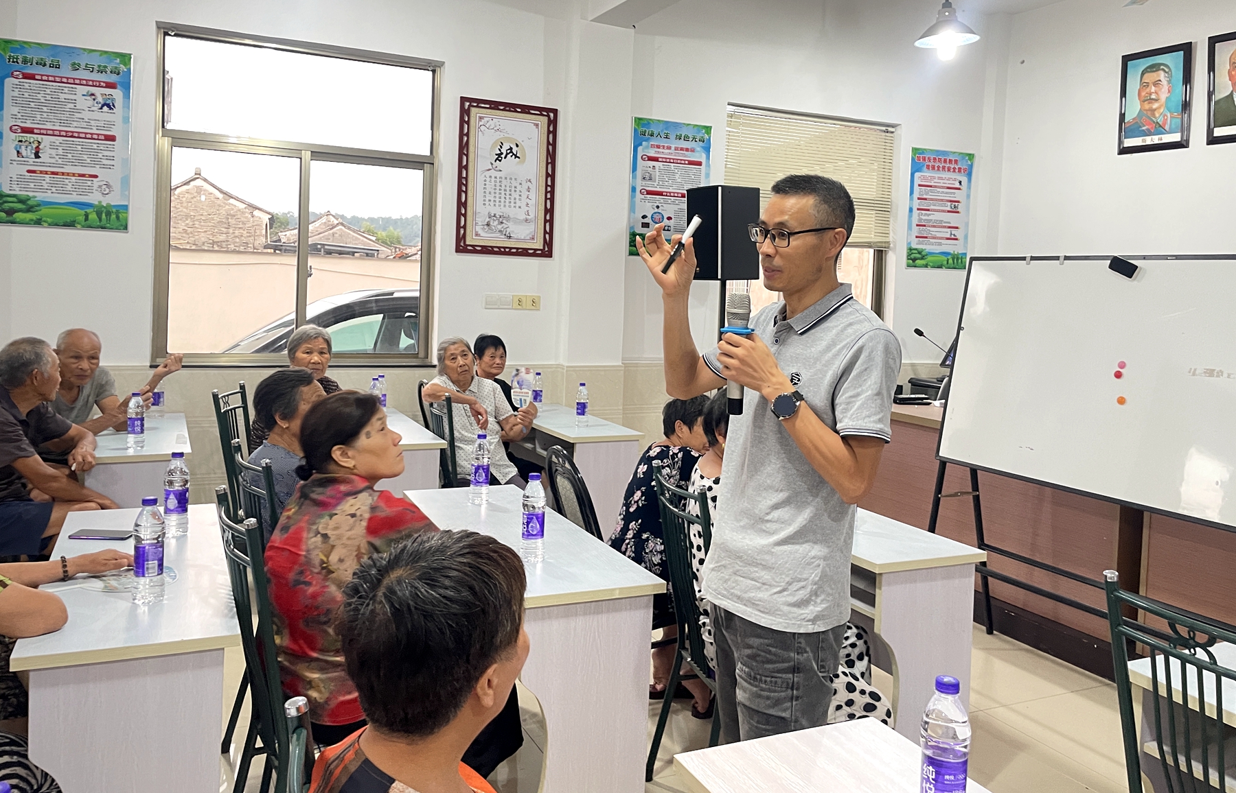 奉化区第五届礼堂文化节“体卫融合”全民健身大讲堂在牌亭村开讲