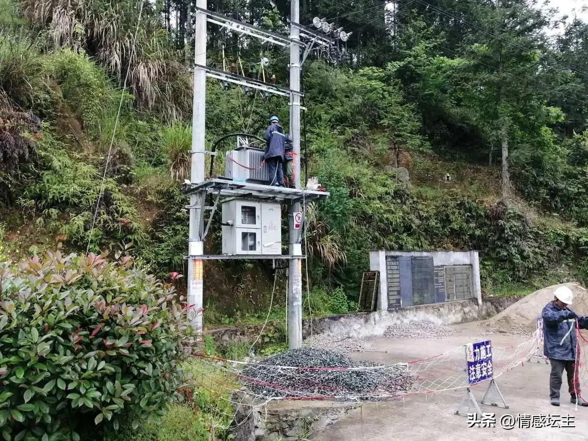 风流寡妇多次示爱同村男子无反应,后想一妙计拿下,结果后悔不迭