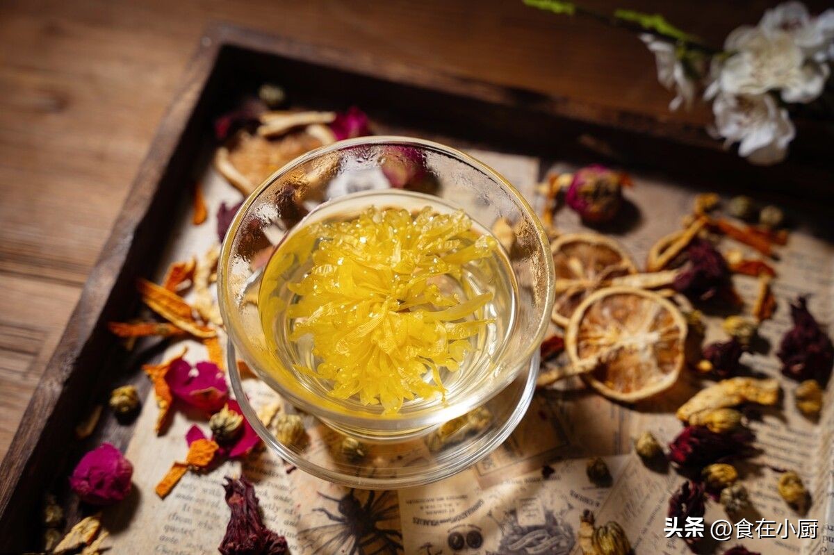 年龄大的喝菊花茶,年龄大了不宜喝咖啡吗