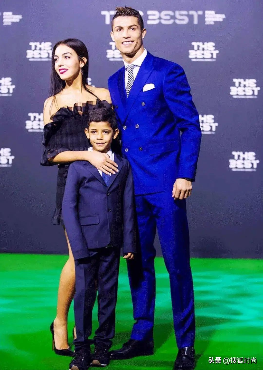 柜姐实现爱马仕自由，足球巨星C罗的女友可不只是个性感的*物尤**