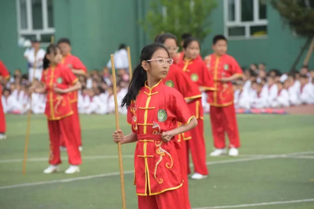 两千学生霸气登场的中杉金杉树体育节！泰酷辣！