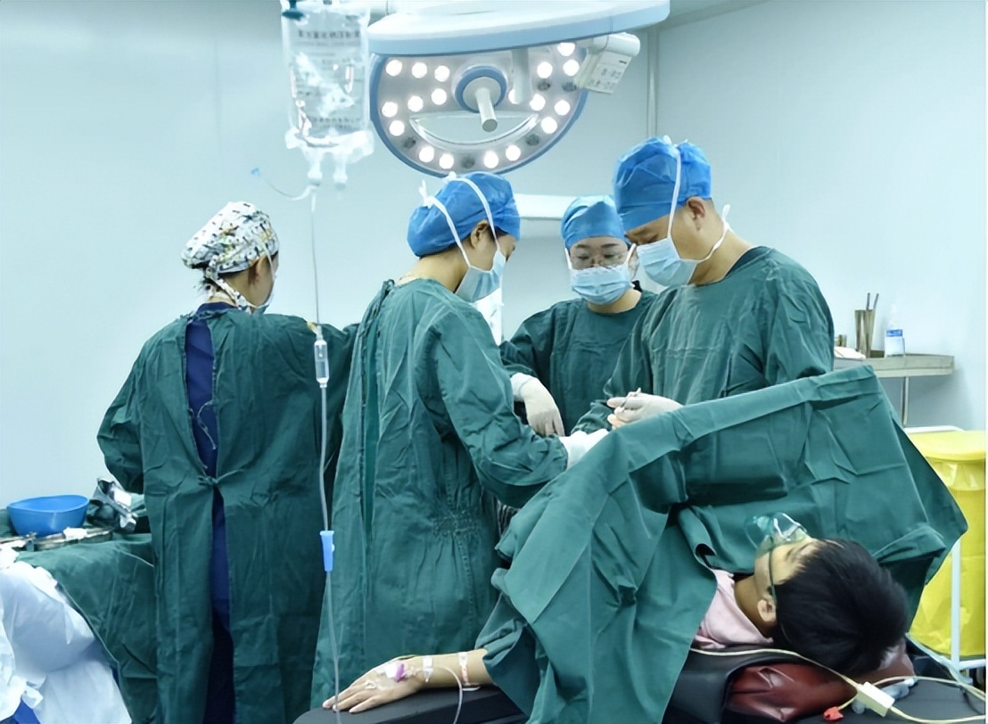 女大学生贪慕虚荣被骗,女大学生贪慕虚荣以为真爱