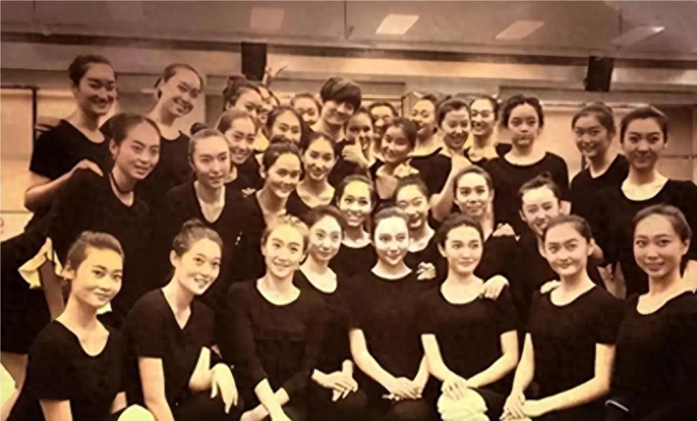 顶级大型歌舞团,豪华歌舞团