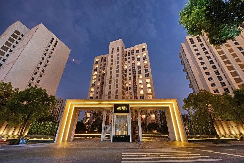 一个月三十万，能租到什么样的房子