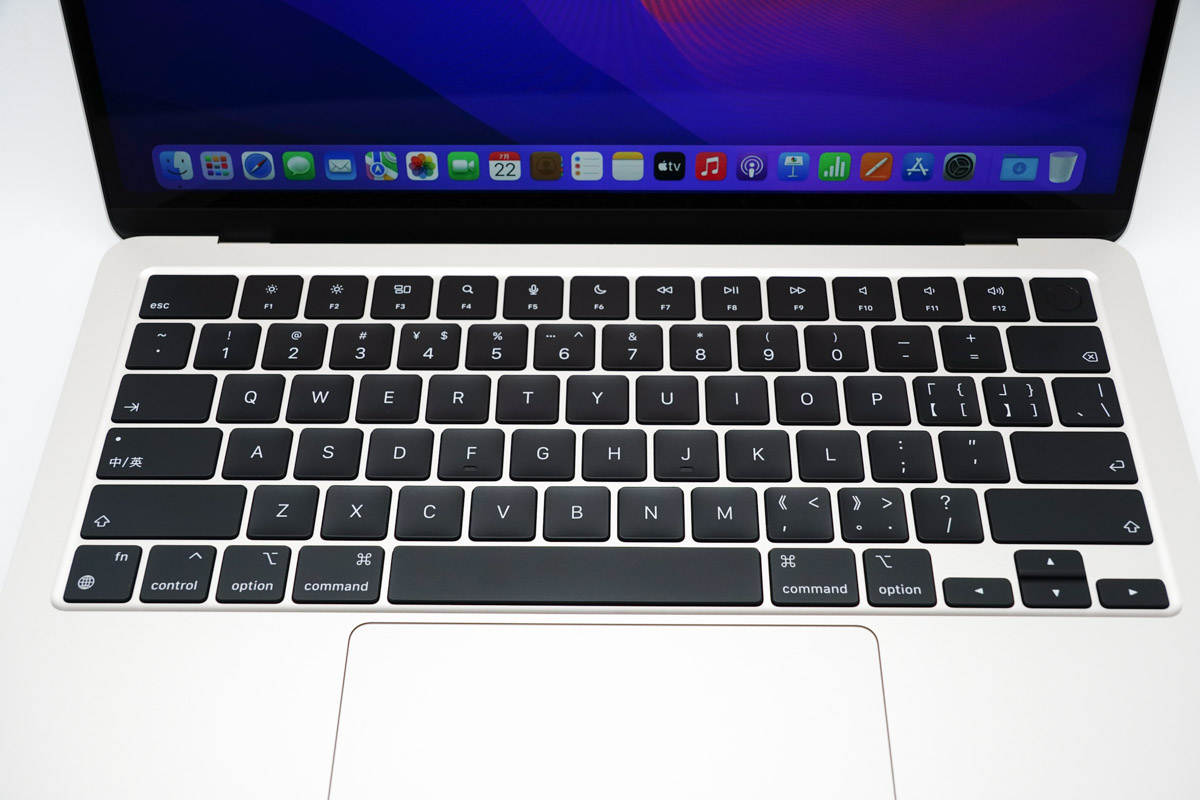 喧宾夺主的Air，续航会更优？苹果MacBookAirM2开箱评测