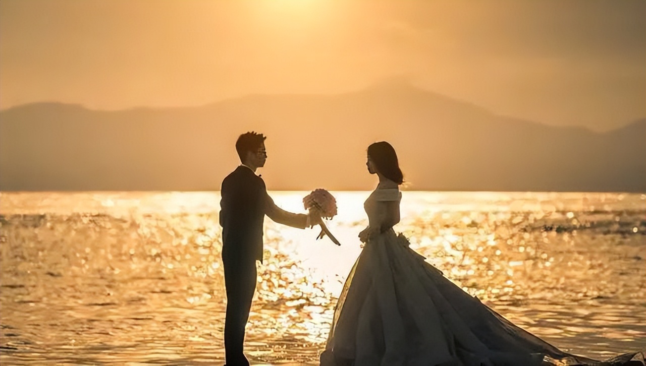 面对高富帅女的会自卑吗,面对高阶层男性你会害怕吗