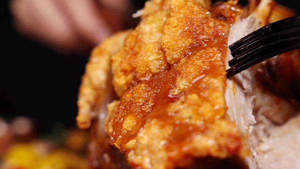 “本想来吃榜①德餐，没想到被绝美江景迷住了...”