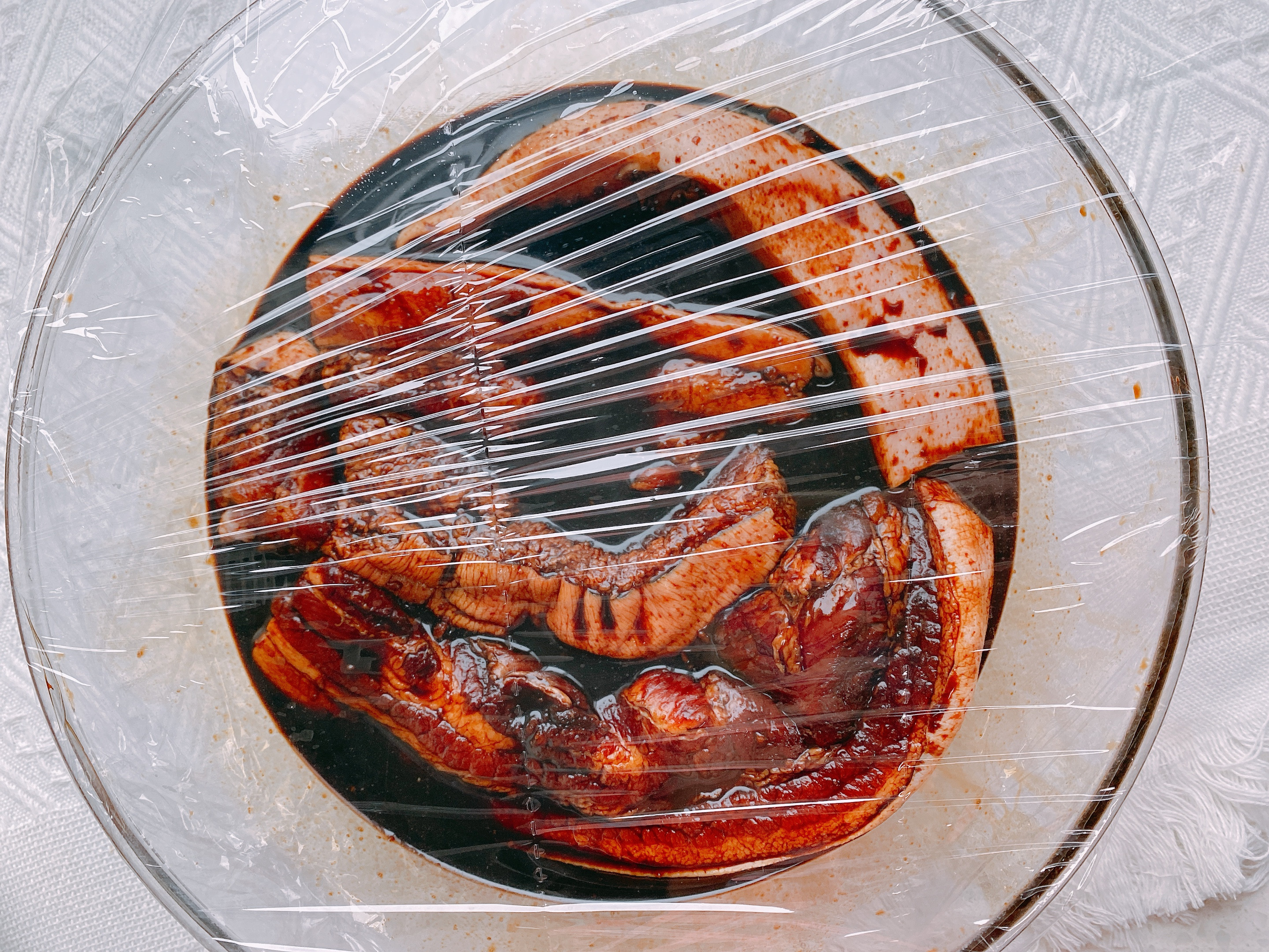 酱油肉还有哪些制作技巧,酱油肉的做法要不要带皮