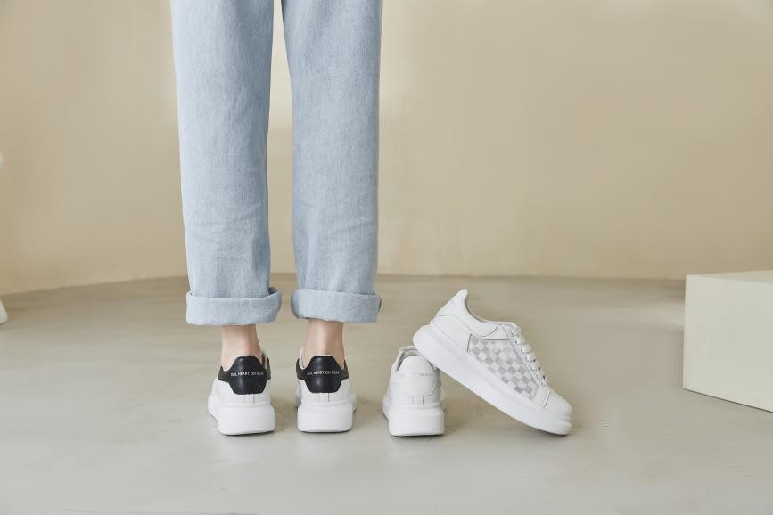 今年的小白鞋再次出圈,哪款小白鞋百搭透气高颜值