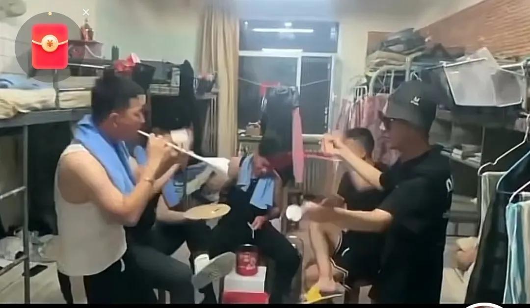 花式抗疫：讨吃调，鼓匠系，模仿秀，段子…这些神曲“最呼市”