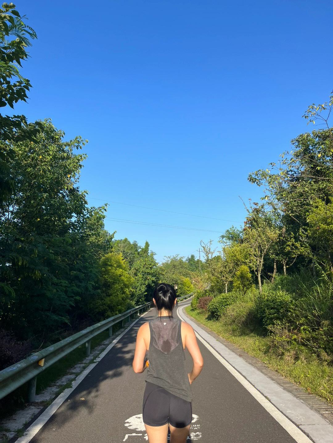 保养膝关节的养生知识,经常膝盖疼最好锻炼方法