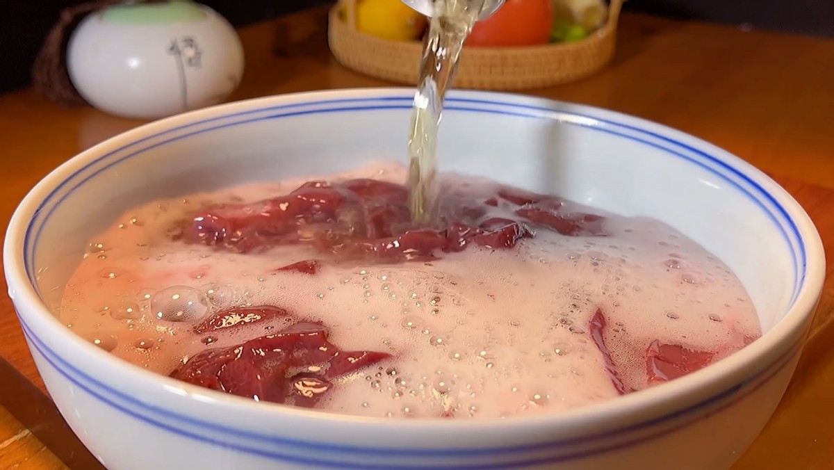 人体缺少哪种维生素会白头发,人体缺什么维生素会长白发