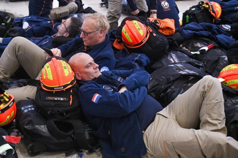 叙利亚地震后变成一片废墟的图片,土耳其震后现状媒体人讲解