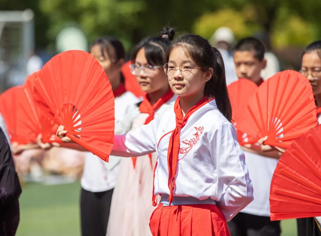 穿汉服的小学生舞蹈,穿汉服表演的六一儿童节舞蹈