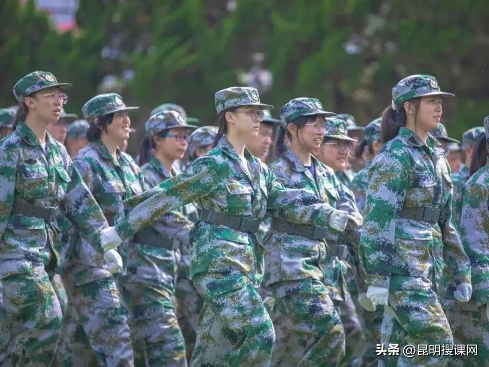 多彩生活缤纷寒假,多彩生活文化活动校园