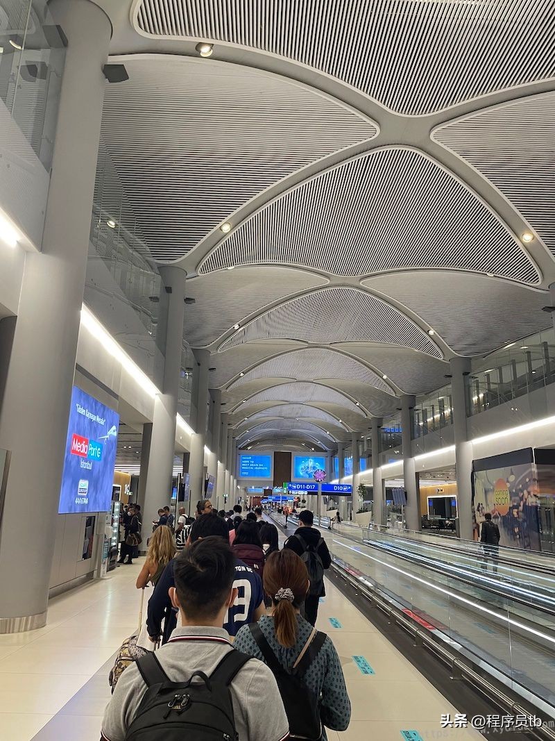 伦敦飞伊斯坦布尔巴黎转机,伦敦经香港转机回内地可以吗